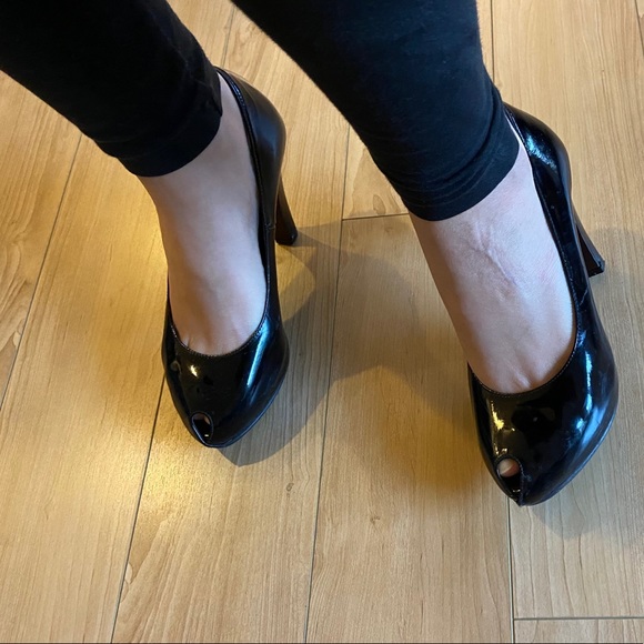 Women’s Black Platforms / Heels - Size 7 - Picture 5 of 5